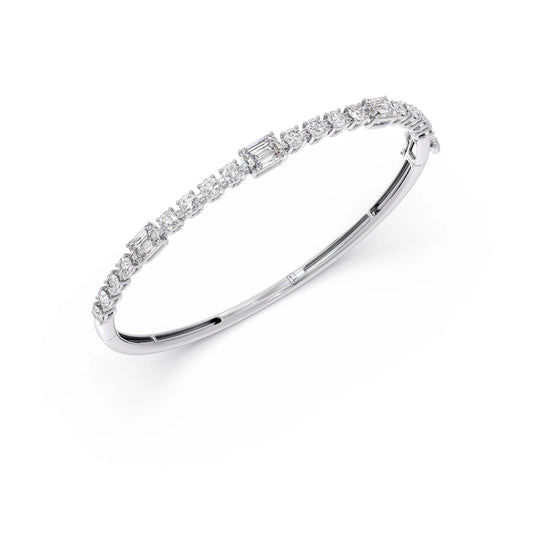 Classic Emerald and Round Cut Diamond Bracelet Classic Emerald and Round Cut Diamond Bracelet - White