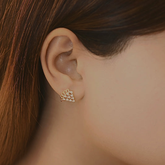 Triangular Fan Round Diamond Stud Earrings Triangular Fan Round Diamond Stud Earrings