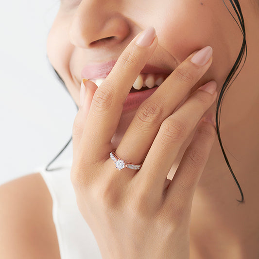 Round Solitaire Vintage Engagement Ring Round Solitaire Vintage Engagement Ring - MQ