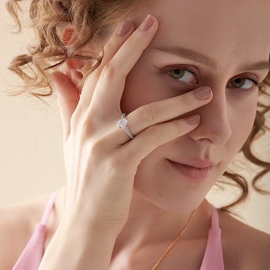 Oval Diamond Pavé Engagement Ring Oval Diamond Pavé Engagement Ring