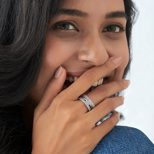 Round Solitaire Diamond Bridal Set with Accented Band Round Solitaire Diamond Bridal Set with Accented Band