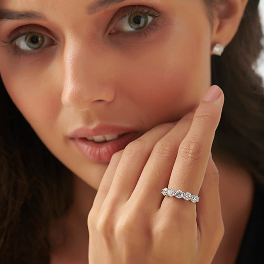 account-offers Round Diamond Anniversary Band