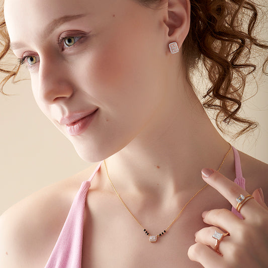 Emerald-Cut Diamond Halo Mangalsutra Emerald-Cut Diamond Halo Mangalsutra