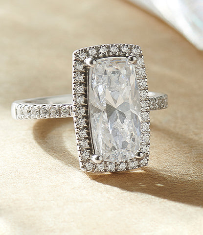 The Ultimate Showdown: Solitaire vs. Halo Engagement Rings