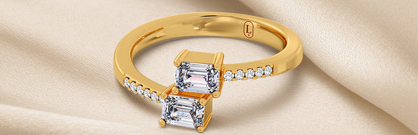 Emerald and Round Diamond Toi Et Moi Ring