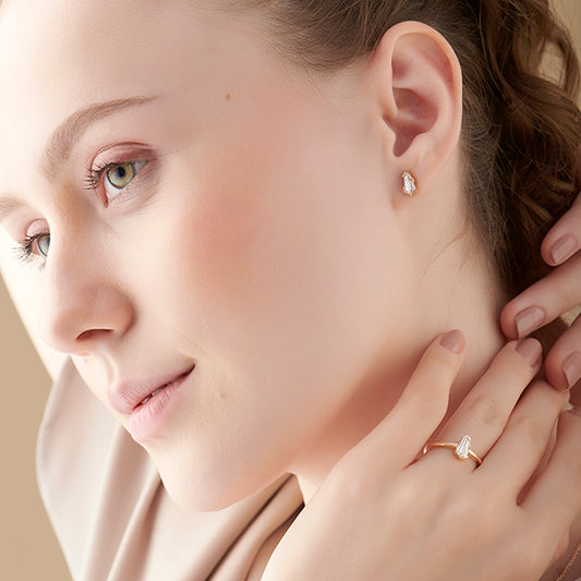 Half Bezel Set Pin Shape Solitaire Earring