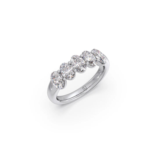 Sparkling Oval Cut Diamond Ring - White
