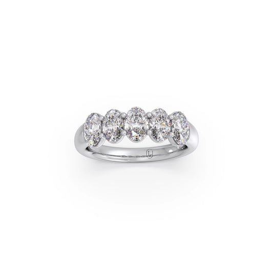 Sparkling Oval Cut Diamond Ring - White