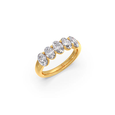 Sparkling Oval Cut Diamond Ring