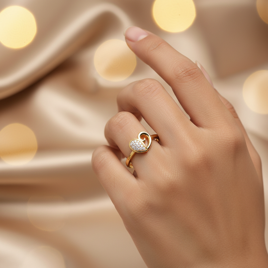 Glimmer Heart Round Diamond Ring