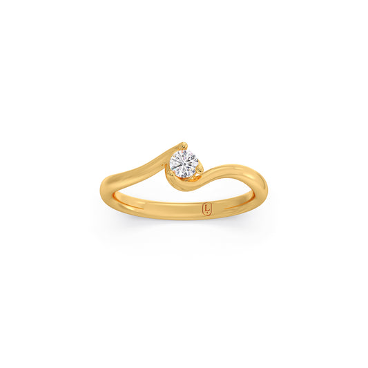 The Modern Edge Round Diamond Ring