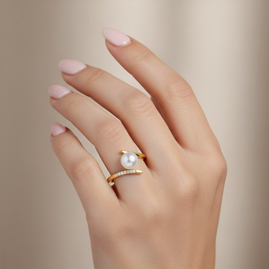 Classic Pearl Diamond Ring