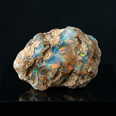 Opal gemstone